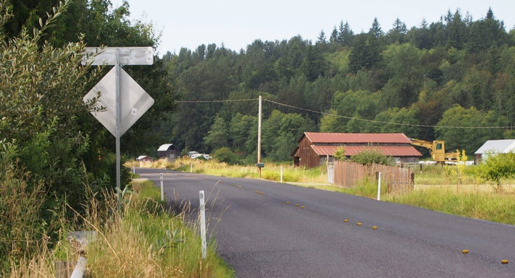 spray-seal-banner - J & E Asphalt & Civil